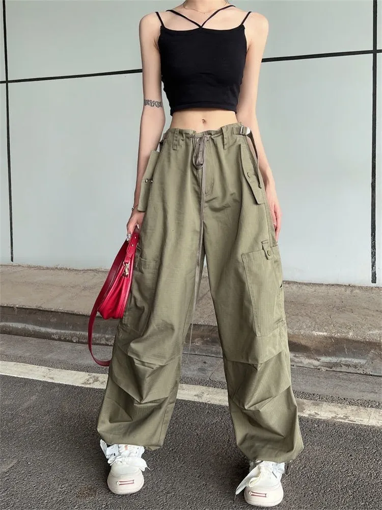 女性SパンツS Houzhou Hip Hop Retro Green Cargo Women Y2K Harajuku Exhize Wide Leg Black Parachuteズボン女性ヴィンテージストリートウェア230808