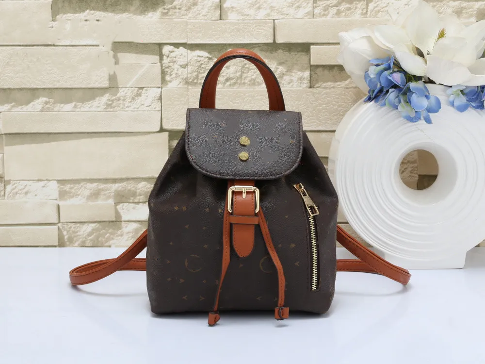 DHgate Leather Backpack for Men and Women Designer Travel Shoulder Bag Small Bookbag Fashion Large Backpack Handbag Bags Luggage Accessories