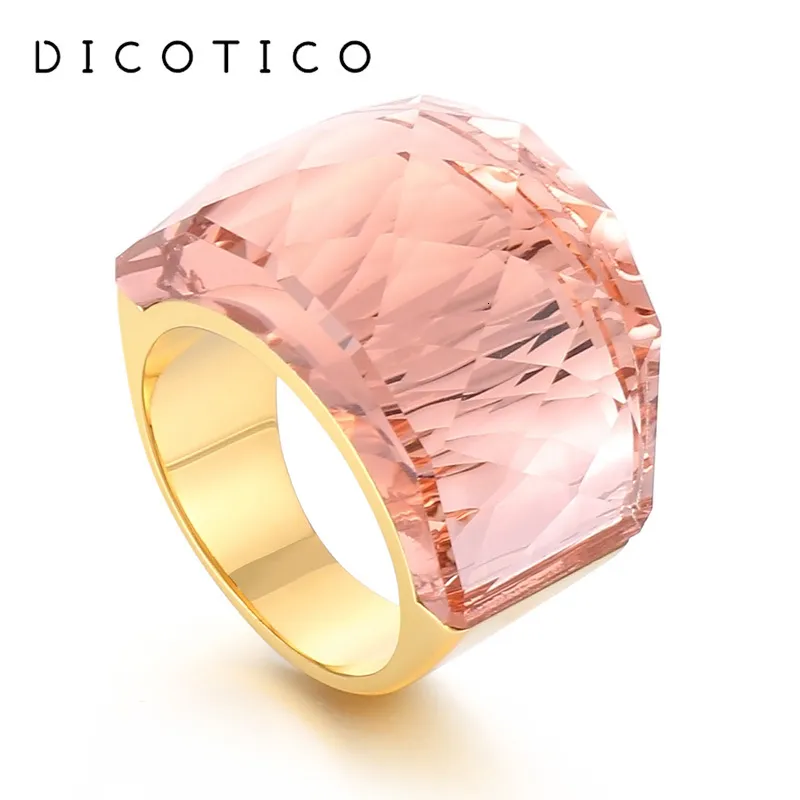 Wedding Rings Stainless Steel For Women Large Crystal Glass Stone Pink Color Knuckle Charm Engagement Rings Trendy Wedding Bands Party Jewelry 230808