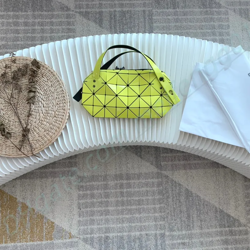 Lyx bärbara axelväskor modedesigner Totes Leisure Evening Bags Socialite Clutch Bags Women toalettartikar påse booston väskor handväskor sociala kosmetiska väskor