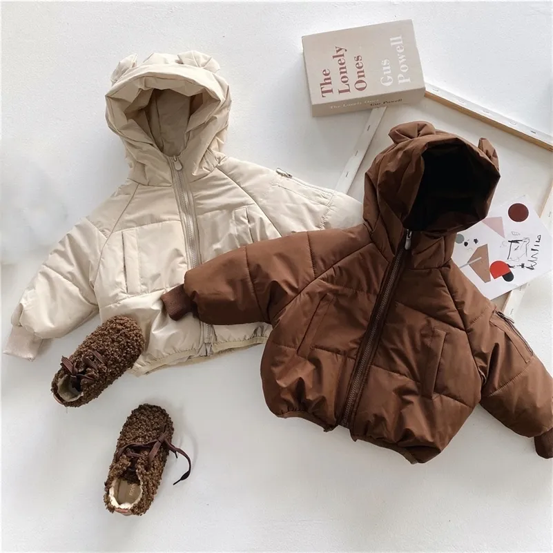 Джакеки зимняя одежда детская хлопковая одежда корейская мальчика и девочки густой ветхой куртка с капюшоном теплый мультфильм 230807
