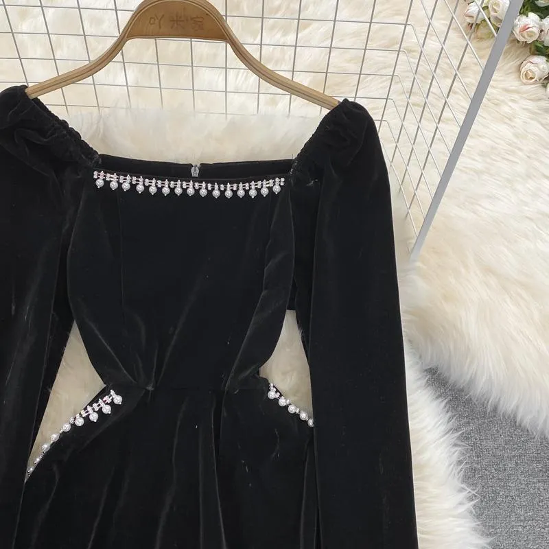 Long Black Velvet Dress with Rhinestones for Women, Square Collar, Empire  Waist, Floor-Length, Short Flutter Sleeves from Dhgate Basic & Casual  Dresses - price 38.47