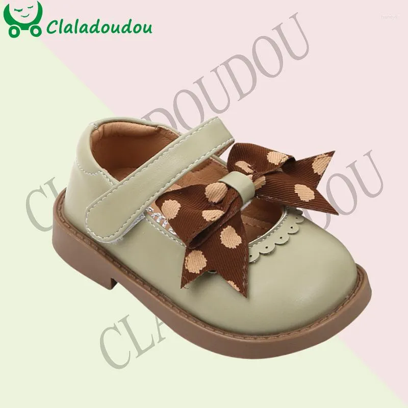 Premiers marcheurs 2023 automne petite princesse chaussures habillées avec dentelle papillon-noeud solide à volants vert doux belle marque de bébé