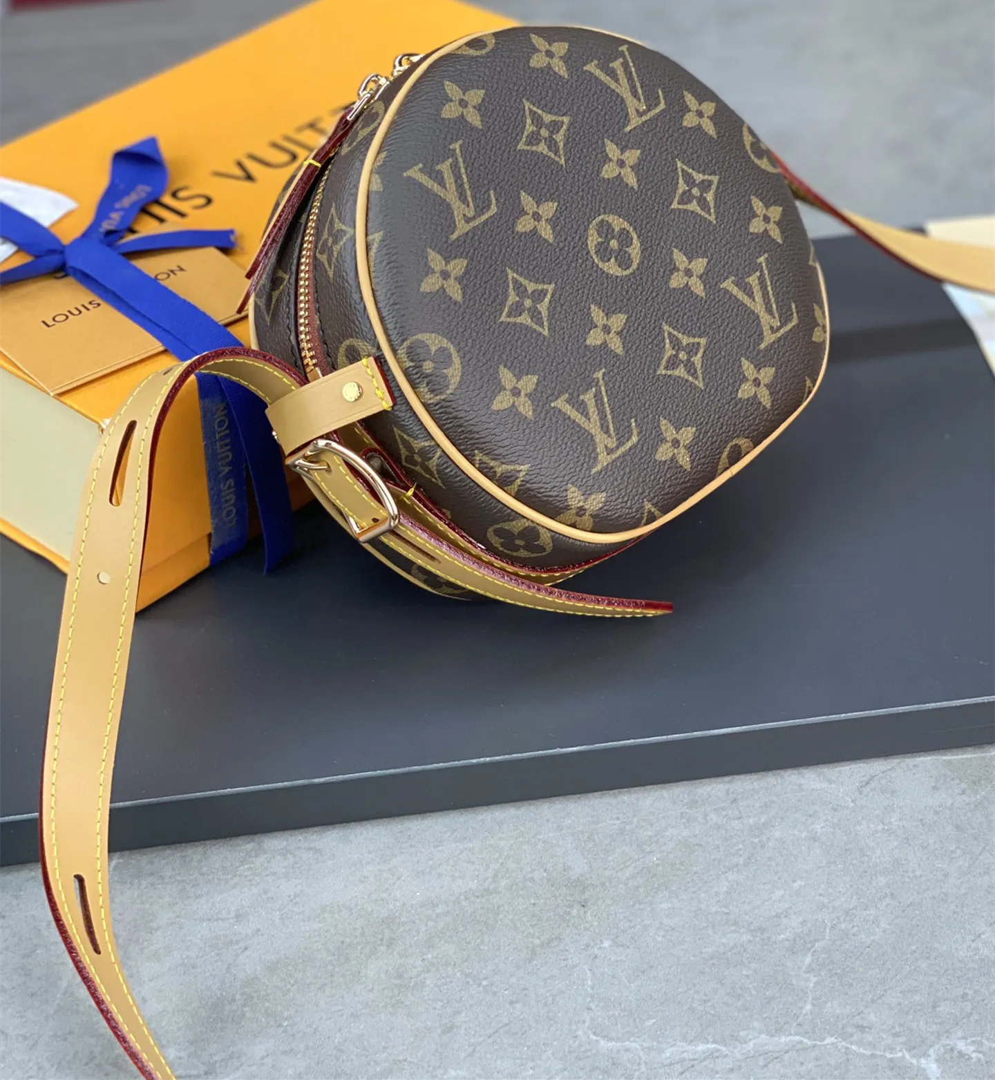 Buy Louis Vuitton Mini Boite Chapeau Crossbody Bags Purse Monogram M44699  at Amazon.in
