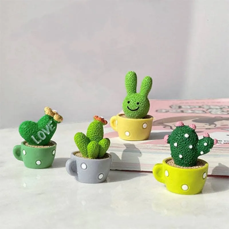 Decorative Objects Figurines 4pcsSet Mini Cute Resin Cactus Micro Landscape Ornament Miniature Home Desk Decor Garden Plants Potted Statue Car Decoration 230809