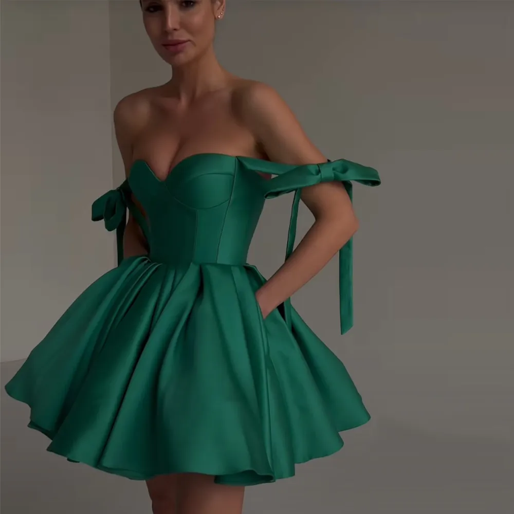 Grön av axeln korta hemkomstklänningar veck Satin med fickprom klänning a-line robe svans femmes för flickor 326 326