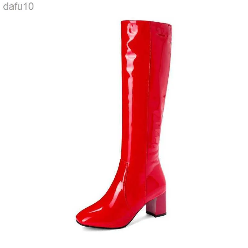 Botas de cano alto feminino de couro envernizado outono inverno botas de cano alto feminino à prova d'água branco vermelho bota fetiche festa sapatos femininos L230704