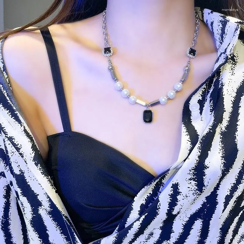 Catene Collana di pietre preziose di cristallo nero per donna Gioielli di fidanzamento punk con ciondolo quadrato minimalista in acciaio inossidabile