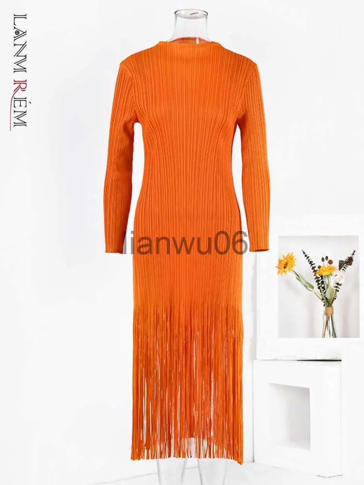 Grundläggande casual klänningar Lanmrem Tassel Pleated Dress Women Round Neck Long Sleeves Orange Color Fashion Dresses Party Clothes 2023 Autumn New 2DA1808 J2308009