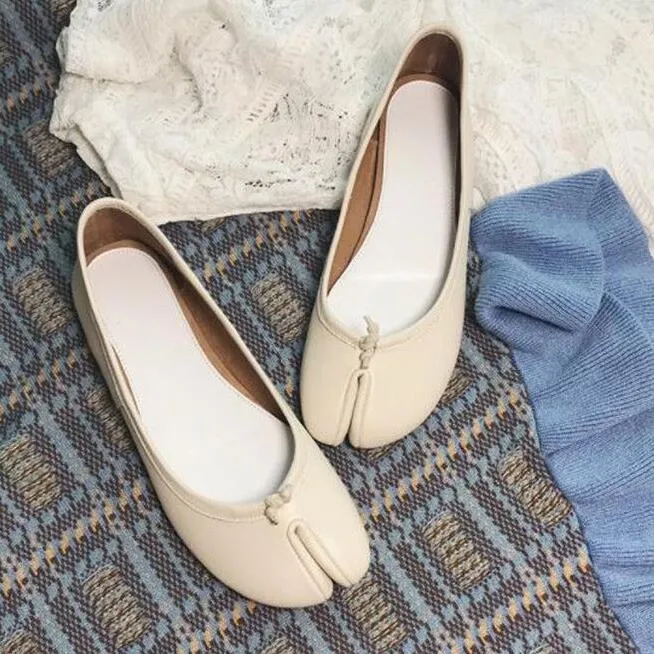 Mode lyxig vår sommar äkta läder split rund tå lägenheter skor designer kvinnor nötkött loafers damer mockasins casual ballerina skor