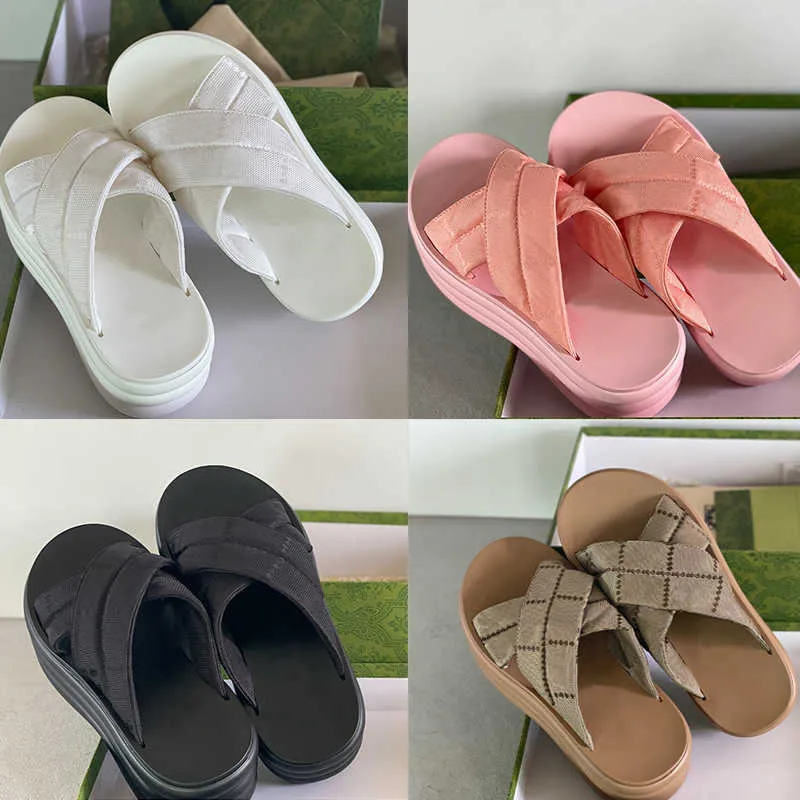 Womens Platform Slide Sandal Designer klackar rosa plattformskor Tjocksolat gummi mjuka sula sandaler badrum vardagsrum nr457