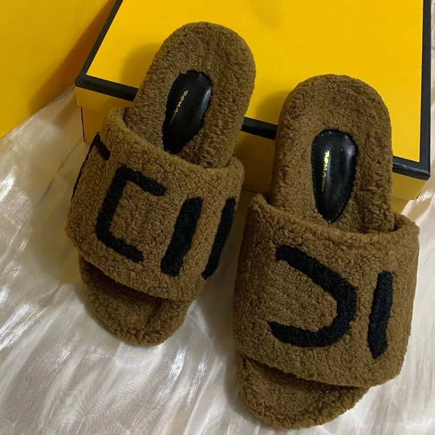 Designer pantoffels Dames wollen slippers Winterbont Fluffy Furry Warme letters Sandalen Comfortabel Fuzzy Omgekeerde driehoekige ijzeren plaat Girl