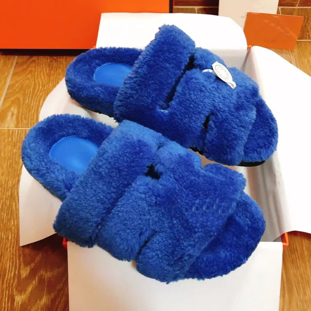 Italien Design Luxus Sandalen Schuhe Frauen Männer Lammfell Flauschigen Pelzigen Winter Warme Rutschen Flache Wildleder Fell Flauschigen Pelzigen Klassische Flip Flops