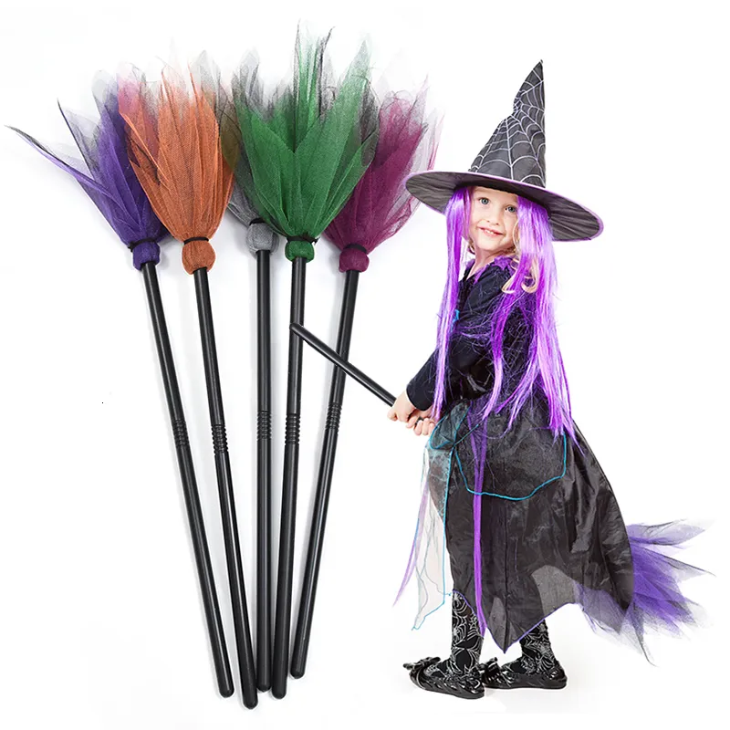 Andere evenementenfeestjes 90 cm Halloween Party Witch Broom Kids Tulle Gauze vliegende bezemstick voor Masquerade Halloween Cosplay -kostuumaccessoires Props 230809