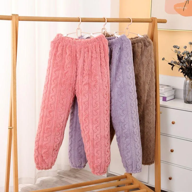 Roupa de dormir feminina Pijama Calças outono e inverno Lã coral plus veludo Flange quente e grosso Tamanho grande Roupa de casa