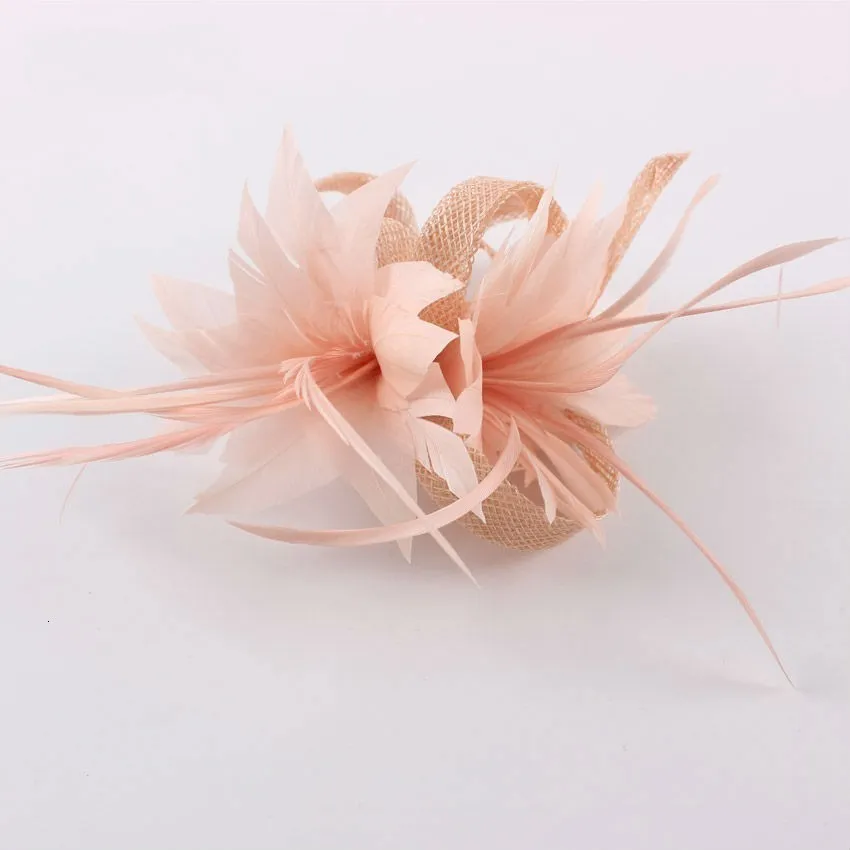 Acessórios para o Cabelo Feminino Chique Fascinador Chapéu Cocktail Broche Casamento Headpiece Igreja Acessórios para o Cabelo Feather Feather Sinamay Fascinators 230809