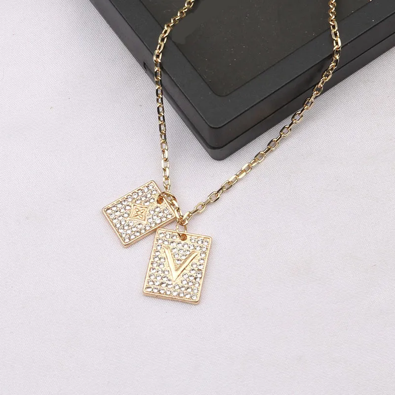 Fashion Designer Necklace Necklaces Stainss Steel Sweater Chain Diamond Square Pendant for Women Wedding High Quality Jewelry No Box