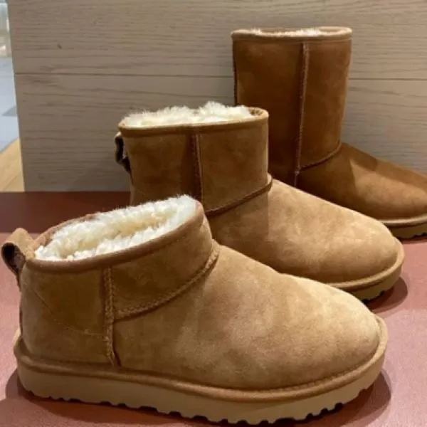 How to Choose the Perfect Pair of Women's Biker Boots for Your Riding Style