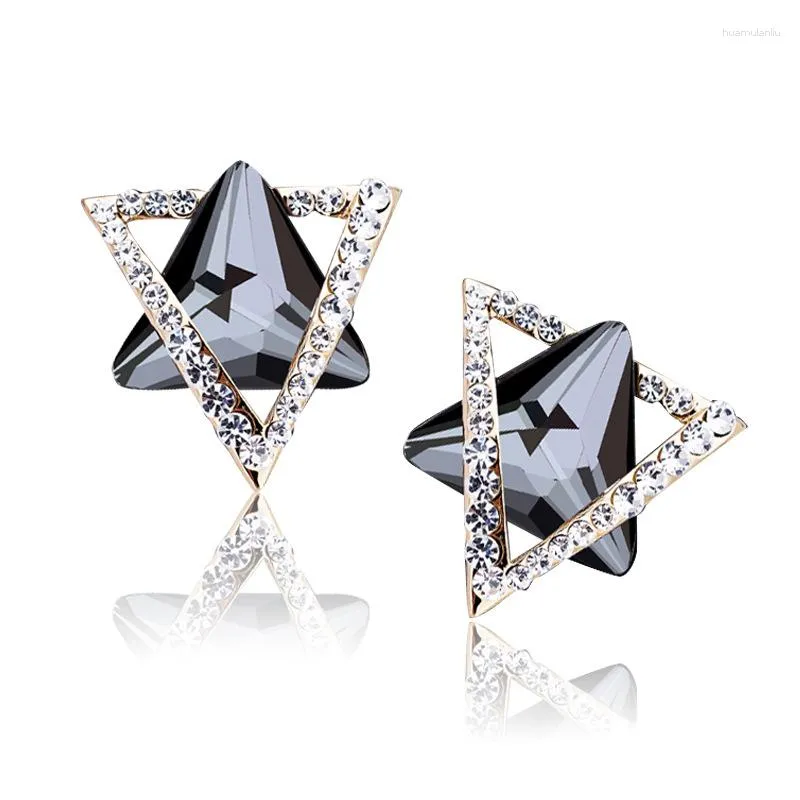 スタッドイヤリングファッションブラッククリスタルラインストーン女性用の三角形幾何学宝石