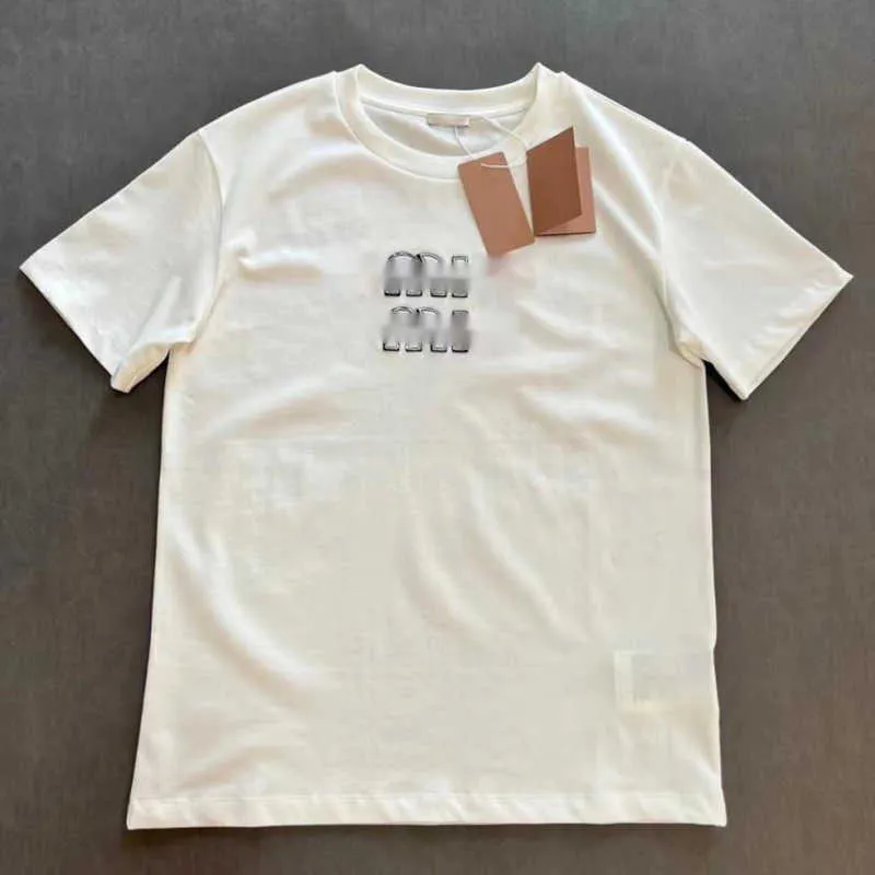 Camiseta de mujer 2023 Nueva camiseta de tendencia de diseñador de ropa de mujer Camiseta de manga corta de temperamento de moda con bordado de tela de palo de monograma de alta calidad