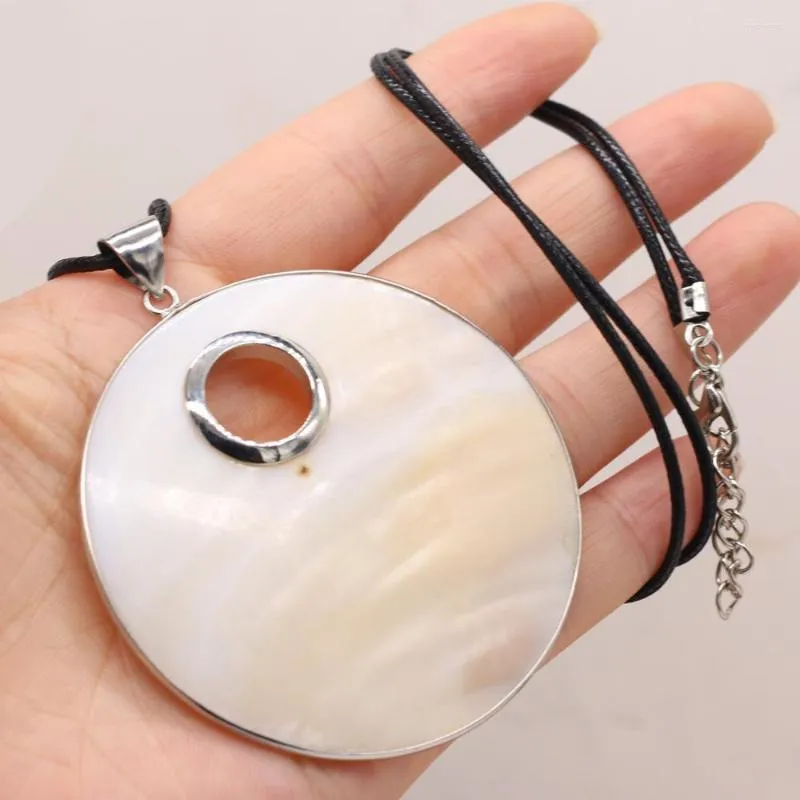 Pendentif colliers 4 pièces prix de gros blanc coquille naturelle collier rond bijoux accessoires charme fête mariage cadeau