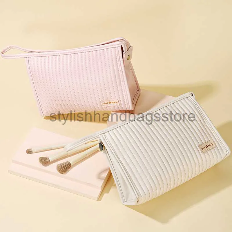 Bolsas de cosméticos Estuches Bolsa de maquillaje de moda de gran capacidad de PU Bolsa de almacenamiento de viaje portátil Bolsa de lavado impermeable portátil