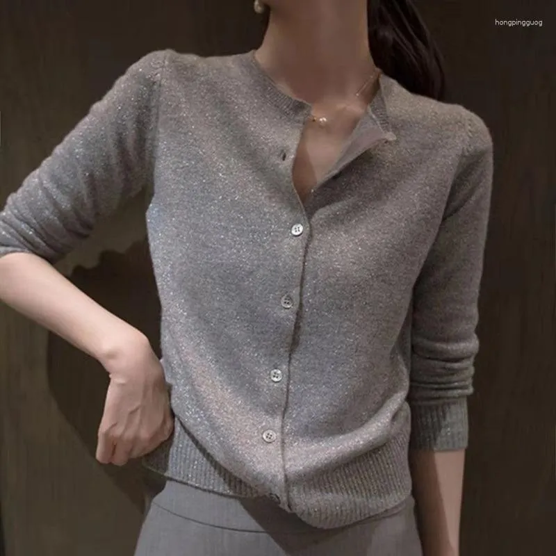 Kvinnors stickor tröja Rhinestone Sequin Glitter Cardigan Winter Button Knit Topps för Woman Grey Harajuku Fashion Clothing