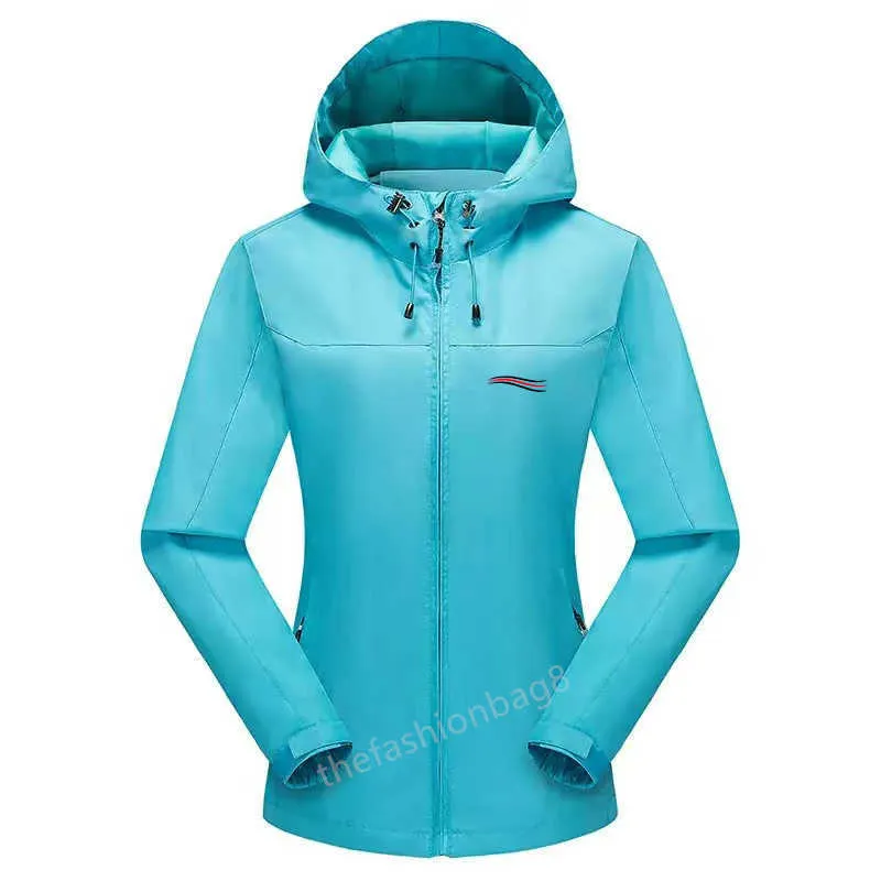 Designer Fashion Paris Brand Waterproof Breathable Soft Shell Jacket Men's Sports Jacket Women's Ski Hiking Windproof Winter Outdoor Sports Top