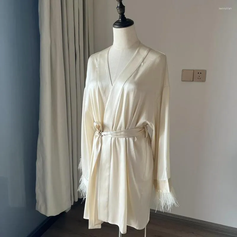 Pigiameria da donna 19 Momme Kimono di seta reale Accappatoio Camicia da notte di piume sexy Elegante abito da casa da casa per l'estate delle donne di champagne