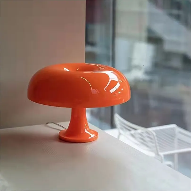 Decorative Objects Figurines Italy Designer Led Mushroom Table Lamp for el Bedroom Bedside Living Room Decoration Lighting Modern Minimalist Desk Lights 230809