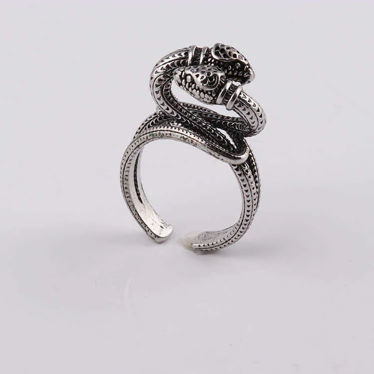 Gujia's new double snake head winding is an old ring. Men and women have the same pair of ring Meng Yu jewelry