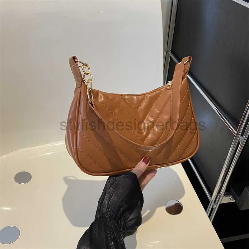 Gepersonaliseerde en esthetisch aangename mode -geborduurde draadketen Kleine vierkante tas 2023 Nieuwe single handbag minimalistische onderarmzakken Stijlvolle DesignerBags