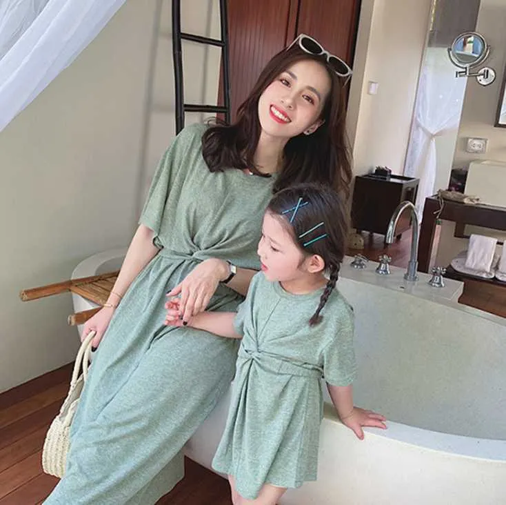 Family Matching Outfits summer Mommy and me family matching mother daughter dresses clothes cotton mom dress kids child outfits mum sister baby girl