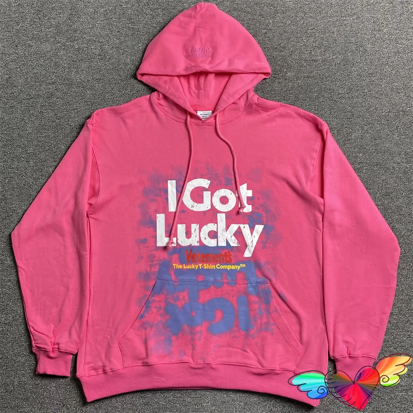 Женские толстовка толстовок FW Pink Vetements Lucky Hoodie Men Women 1 Red Hoody Vintage Wash vtm негабаритные пулы 230809