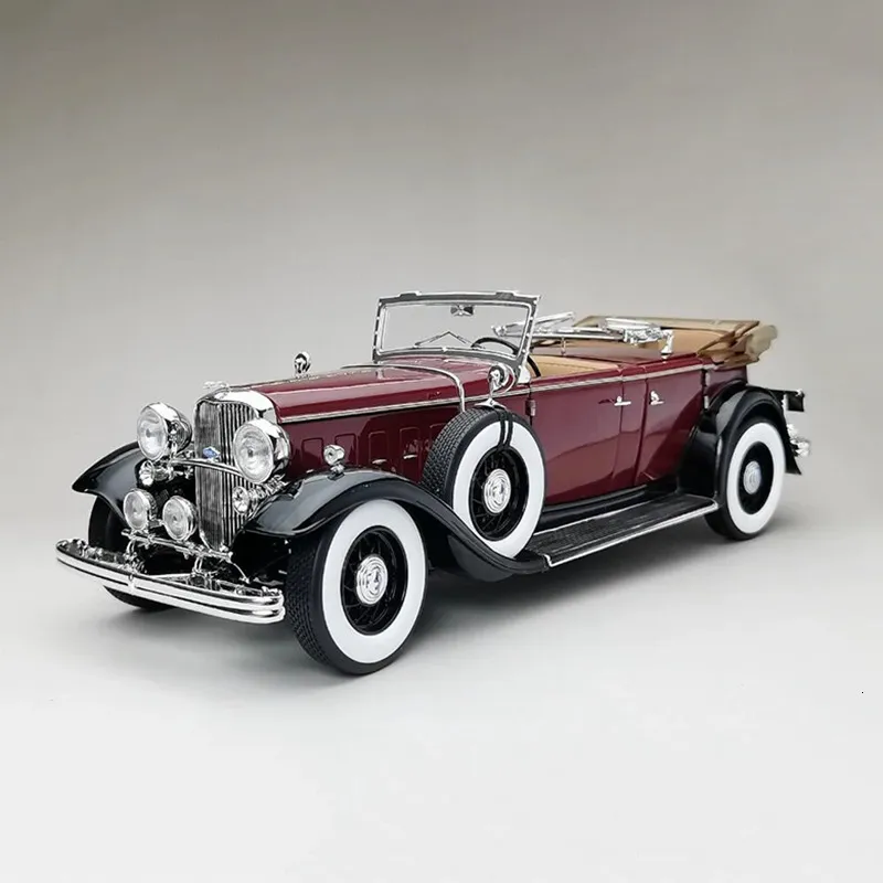 Diecast Model 1:18 Scale 1932 Classic Retro Car Vintage Convertible