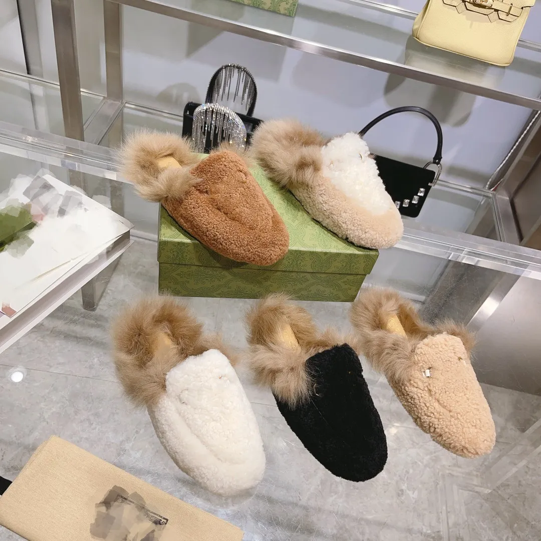 Designer faux 2025 fur slippers