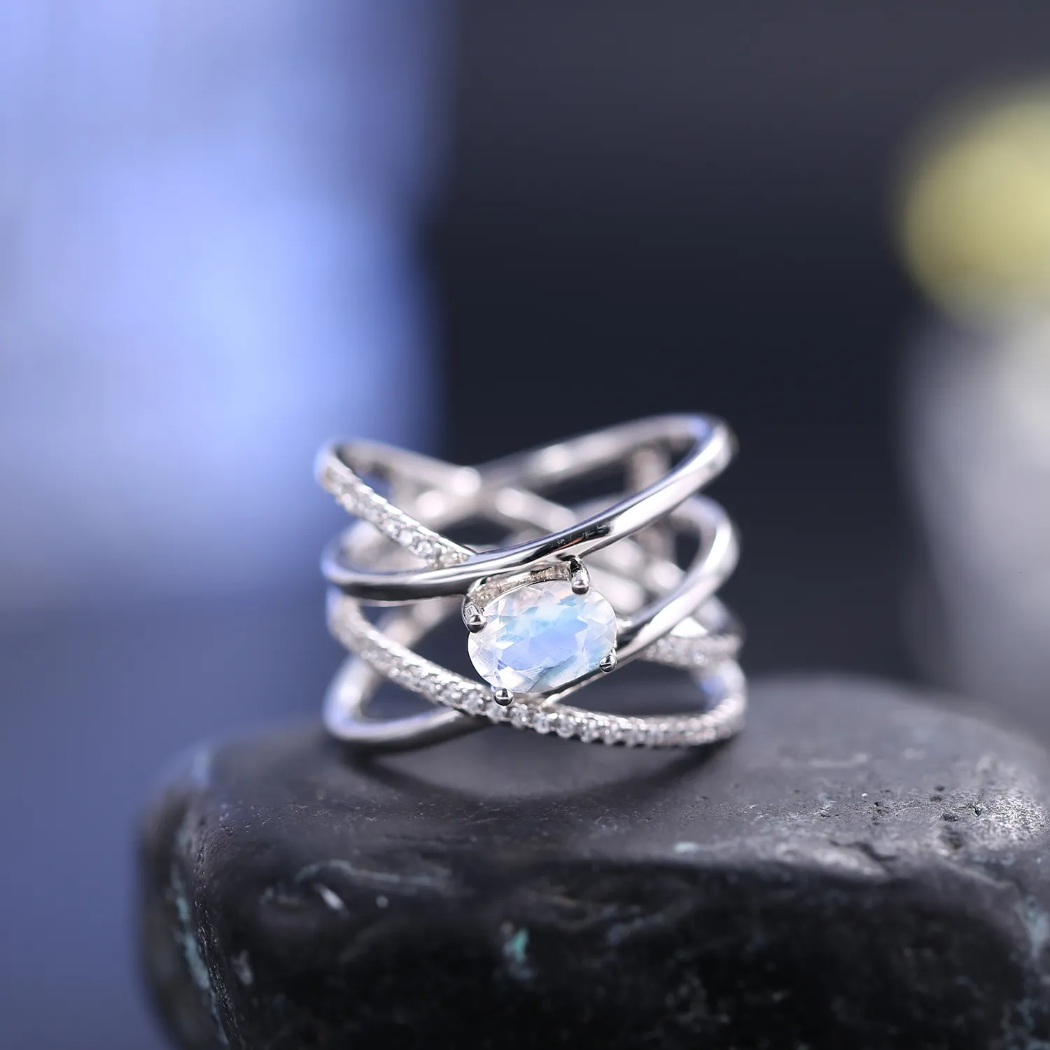 Bröllopsringar Gem's Ballet 925 Sterling Silver Criss-Cross Finger Ring Ov 5x7mm Natural Milky Blue Moonstone Gemstone Rings Gift till sin 230810