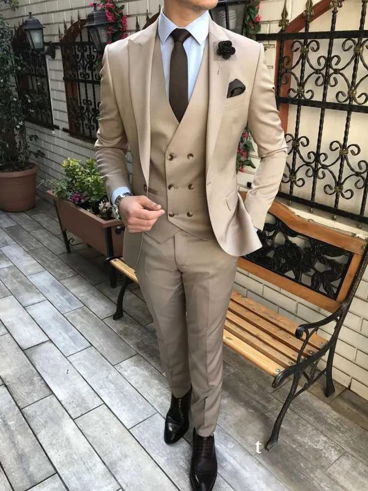 Erkek Suit Blazers Marka Erkekler Açık Kahverengi Damat Smokalı Groomsmen Düğün Adam 3 Parça Jacketpantsvesttie C914 230809