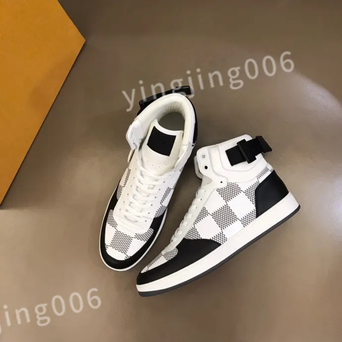 2023 Den senaste försäljningen av högkvalitativ mäns retro lågtoppar tryckande sneakers design pull-on ladies mode andningsbara avslappnade skor rd0810