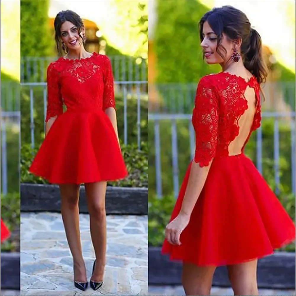 Stunning Red Lace Cocktail Dresses Sexy Keyhole Open Back Short Party Dress Illusion Crew Neck Mini Prom Gowns with Half Sleeves Custom