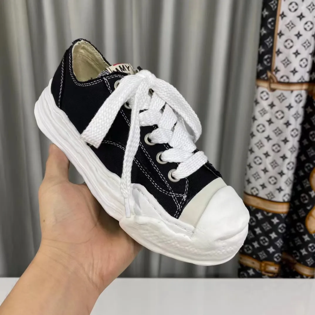 2024New MMY Maison Mihara Yasuhiro Shoes Hank Low Top Flats Sneakers Unisex Canvas Trainer Lace-Up Trim Shaped Toe Womens Luxury Designers Shoe Rubber Cap Factory 66