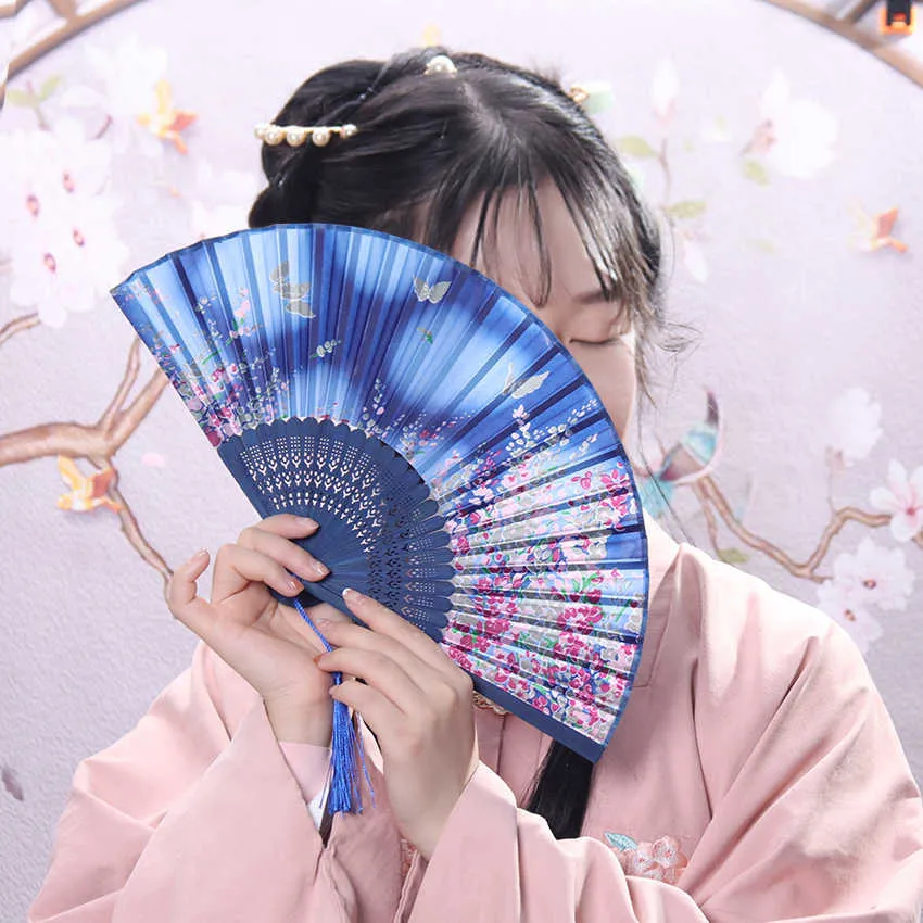 Chinese Style Products 1PC Vintage Silk Folding Fan Wooden Shank Classical Dance Fan High Quality Tassel Elegent Female Fan Home Decoration