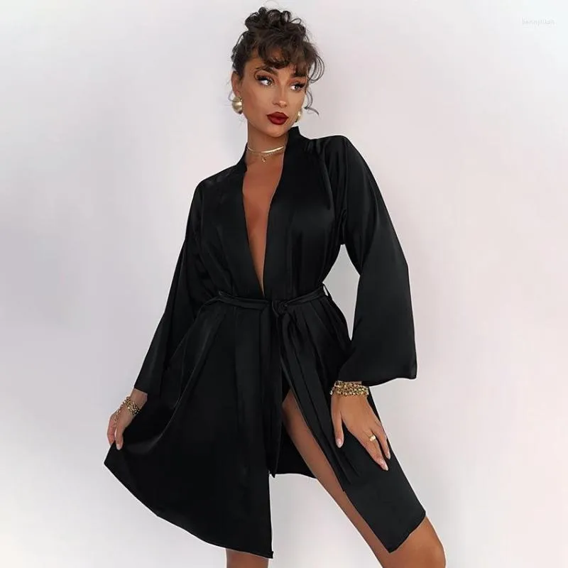 Vêtements de nuit pour femmes Satin noir Sexy Robe de douche Robe de chambre Robes amples femmes peignoir à manches longues chemise de nuit femme Kimono mariage