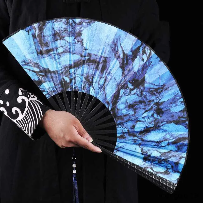 Kinesiska stilprodukter Legering Tungsten Steel Self Defense Kung Fu Folding Fan Metal Hand Fan med klassisk silkesduk Hantverk med Tassel Art Decor Gift R230810