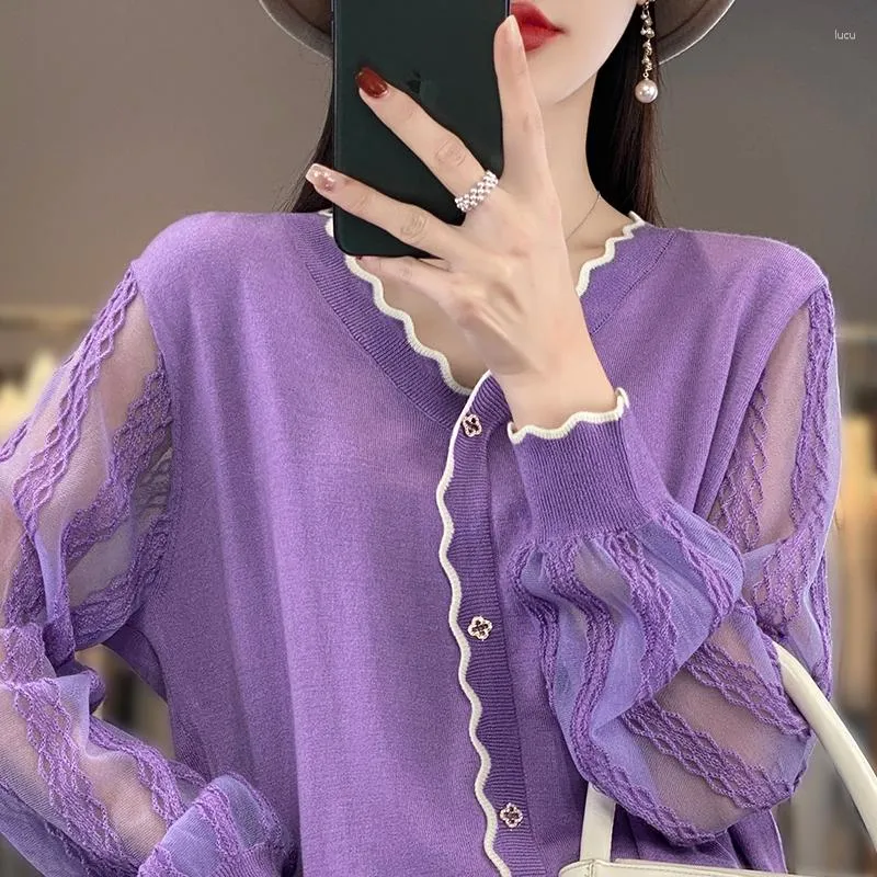 Kvinnors stickor 2023 Spring/Summer Fashion Elegant Hollowed Out Long-ärmad Cardigan Worsted Wool V-Neck Liten skjorta Match Color Cashmere S