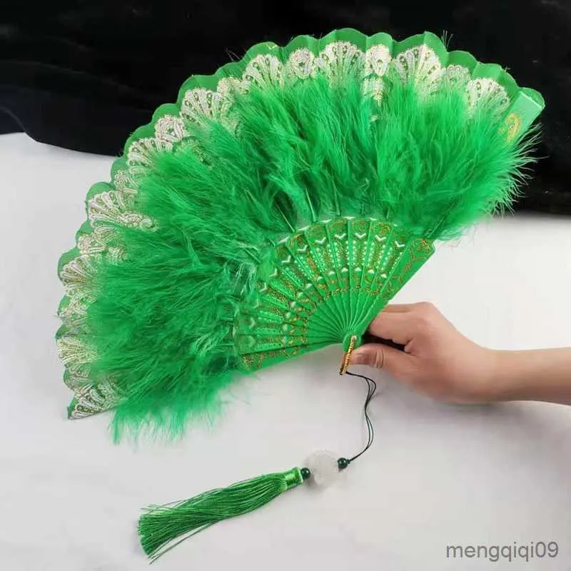 Chinese Style Products Lolita Feather Folding Fan Japanese Sweet Fairy Girl Gothic Dance Hand Fan with Pendant Gift Wedding Party Decoration R230810