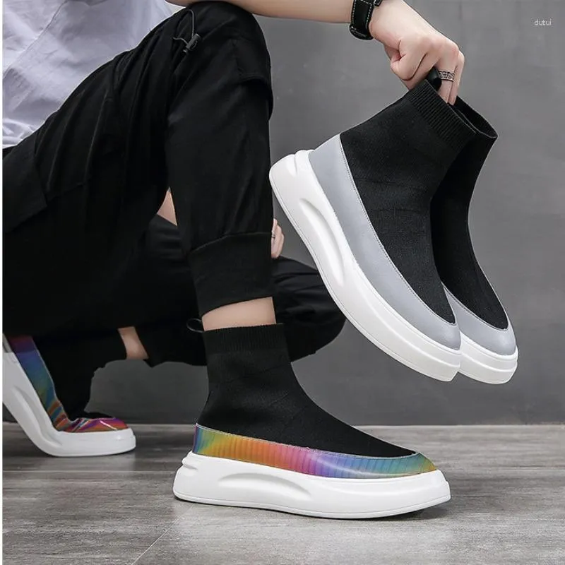 Boots Spring Autumn Men Chaussures plate-forme élastique Lightweight Breathable High Top Sneakers Fashion Brand