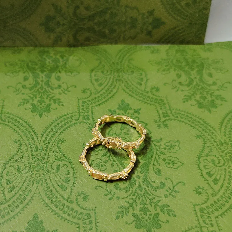 Ontwerper voor vrouwen Men Diamond mode Hollow Flower Gold Ring Trendy paar Rings Holiday Gift Premium Hoge kwaliteit Hoge kwaliteit