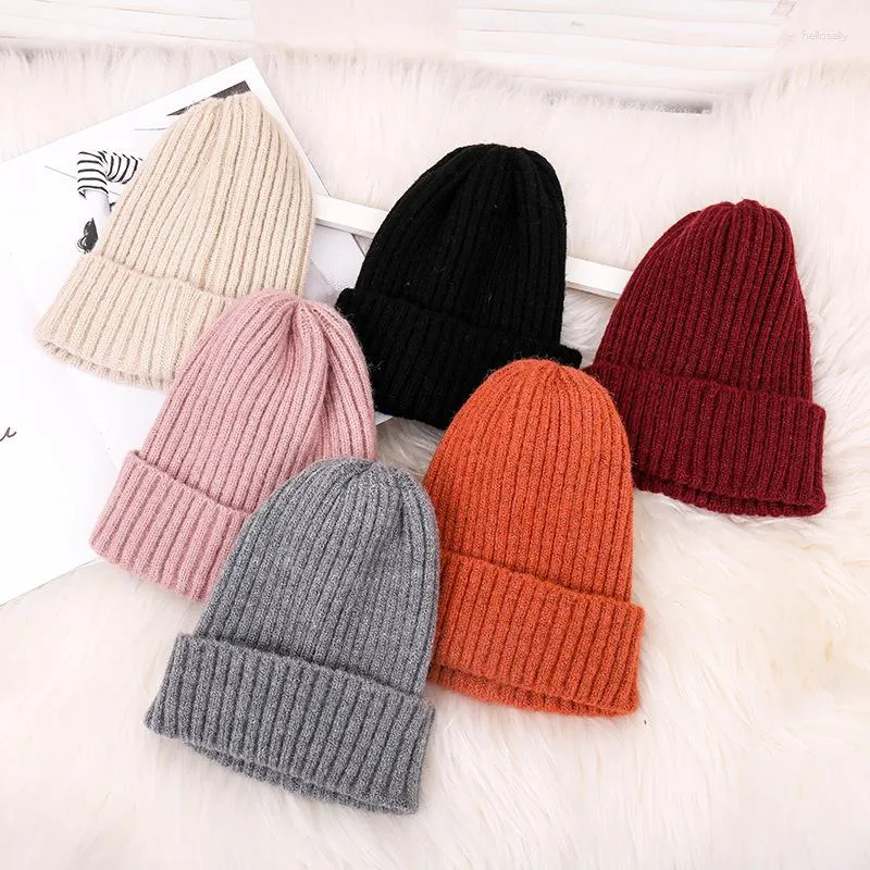 Berets Mohair Men And Women Curled Knitted Hats Fashion Classic Outdoor Outing Windproof Warm Woolen Hat