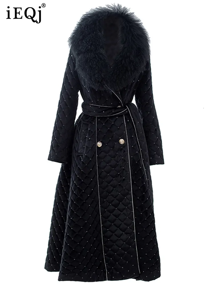 Women's Jackets IEQJ 2023 Winter Female Clothing Big Wool Collar Warm Design Long Sleeve Solid Color Sequin Midi Cotton Coat 3W6772 230811